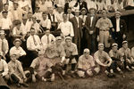 "NINTH ANNUAL TOURNAMENT UNION PRINTERS' NATIONAL BASEBALL LEAGUE" 1916 FRAMED PANORAMIC PHOTO.