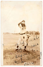 NEGRO LEAGUE & LATIN AMERICAN LEAGUE PITCHER MARTIN DIHIGO SIGNED 1941 REAL PHOTO POSTCARD.