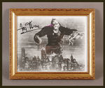 FAY WRAY SIGNED KING KONG PHOTO.