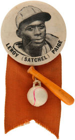 "LEROY (SATCHEL) PAIGE" CIRCA LATE 1940s STADIUM BUTTON.