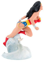 "WONDER WOMAN" STATUE.