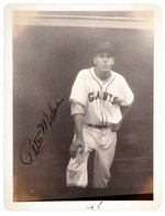 NEW YORK GIANTS PLAYER PETE MILNE SIGNED PHOTO.