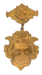 "BROTHERHOOD OF LOCOMOTIVE ENGINEERS OF NEW ENGLAND" ORNATE 1909 CONVENTION BADGE.