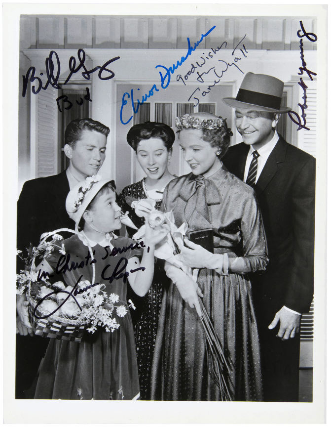 Hake's - "FATHER KNOWS BEST" CAST-SIGNED PHOTO.