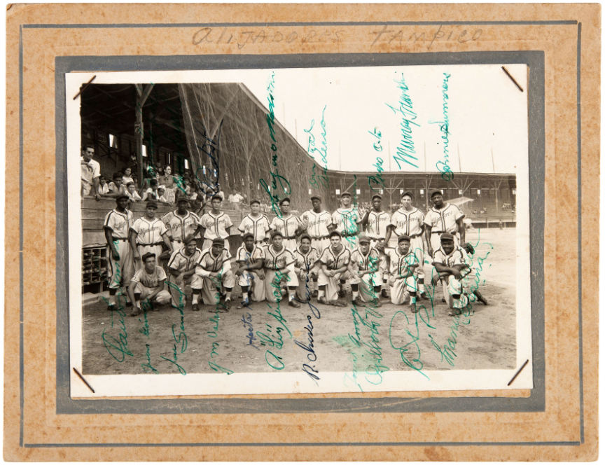 Hake's - 1948 HOMESTEAD GRAYS NEGRO LEAGUE TEAM PHOTO WITH HOF