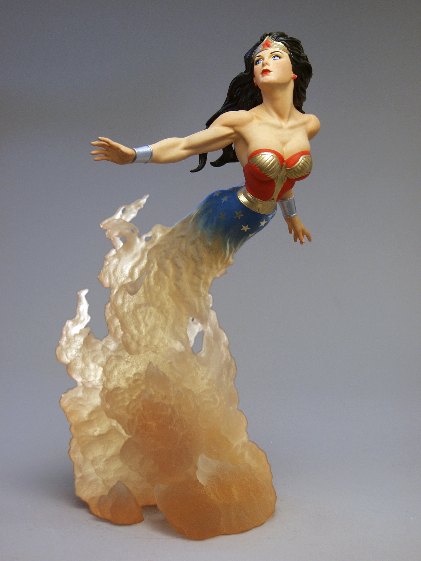 dc comics wonder woman statue