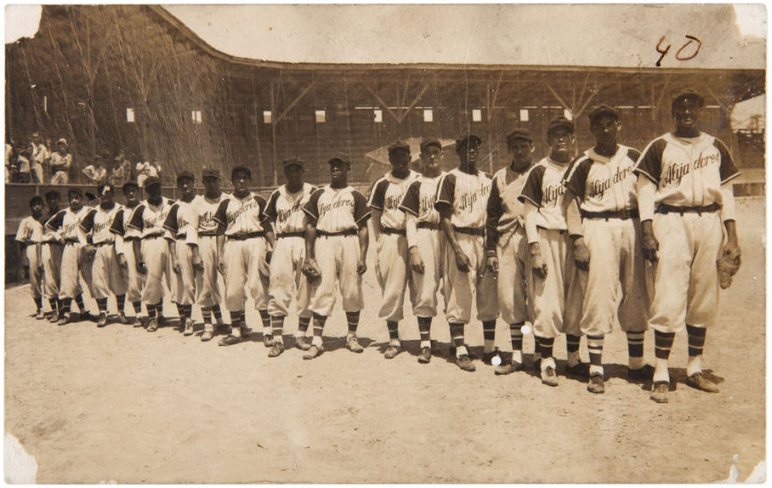 Hake's - 1948 HOMESTEAD GRAYS NEGRO LEAGUE TEAM PHOTO WITH HOF