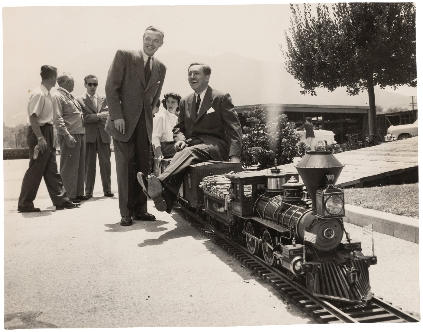 Hake's - WALT DISNEY & CAROLWOOD PACIFIC RAILROAD NEWS SERVICE PHOTO.