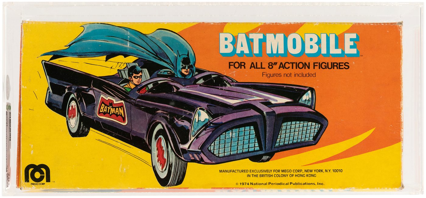 Hake's - MEGO BATMOBILE IN ILLUSTRATED BOX CAS 70+ LOOSE.