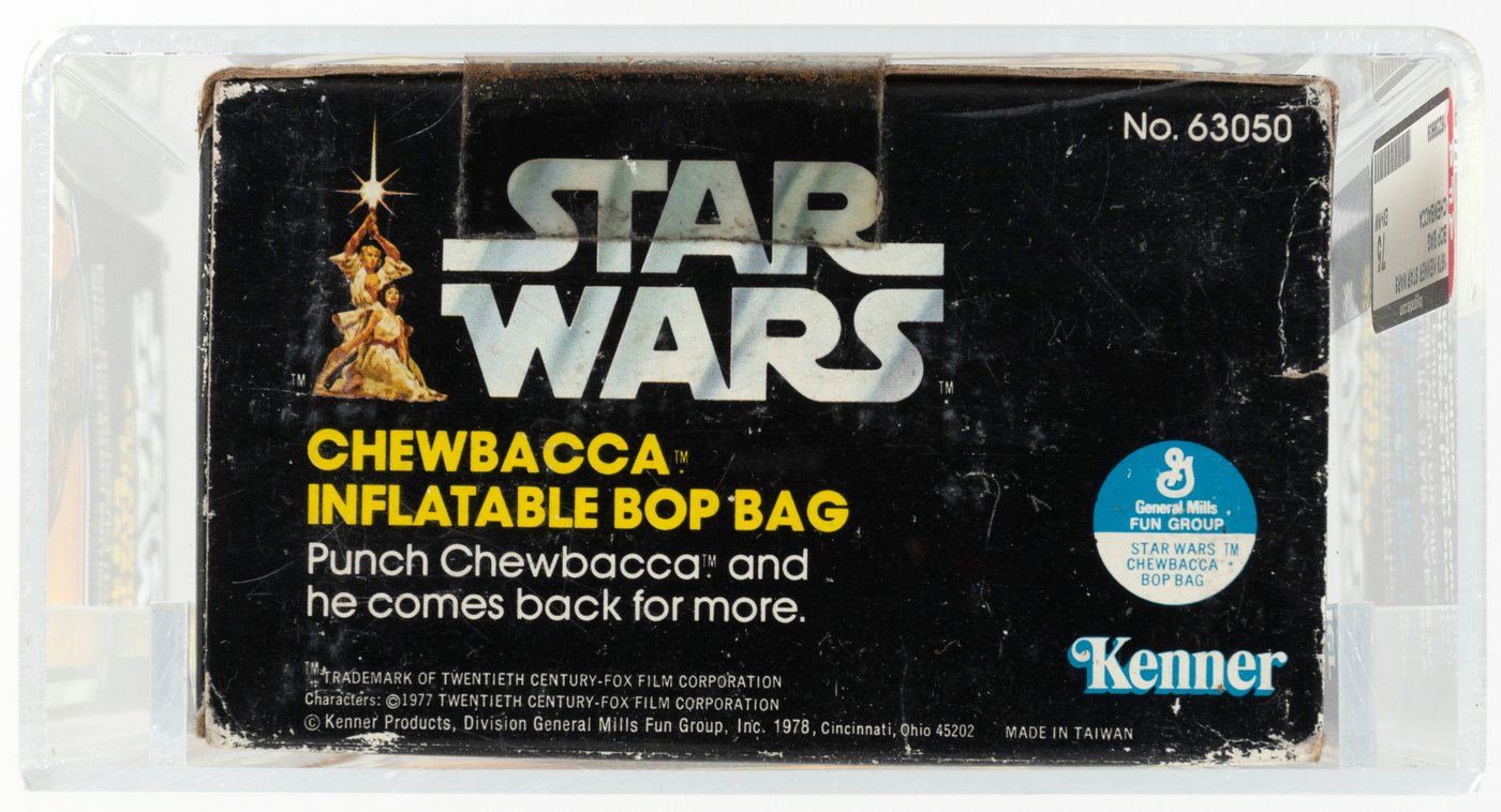 Hake's - STAR WARS - CHEWBACCA INFLATABLE BOP BAG AFA 75 EX+/NM.