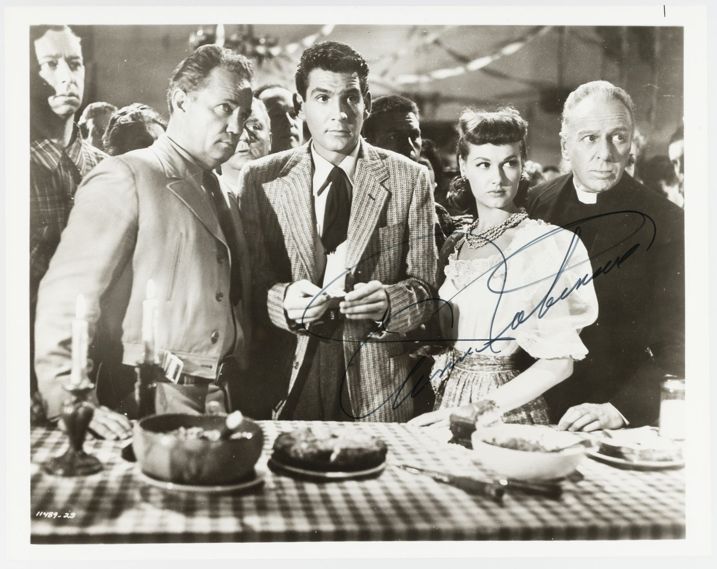 Hake's - WAR OF THE WORLDS (1953) - ANNE ROBINSON SIGNED PHOTO.
