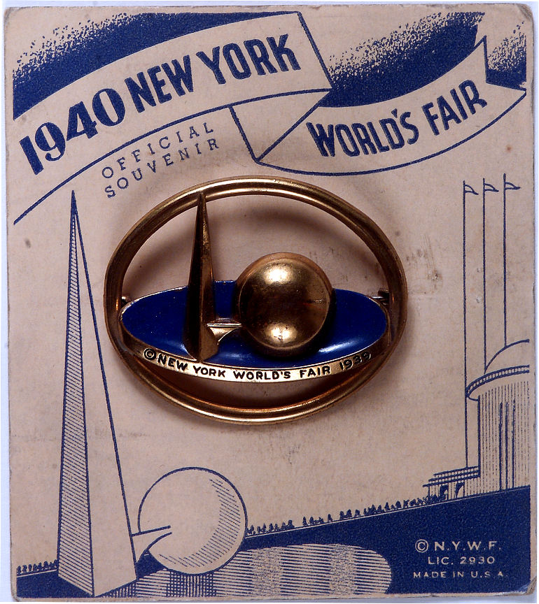 Hake S 1940 NEW YORK WORLD S FAIR OFFICIAL SOUVENIR OVAL METAL PIN   Image 