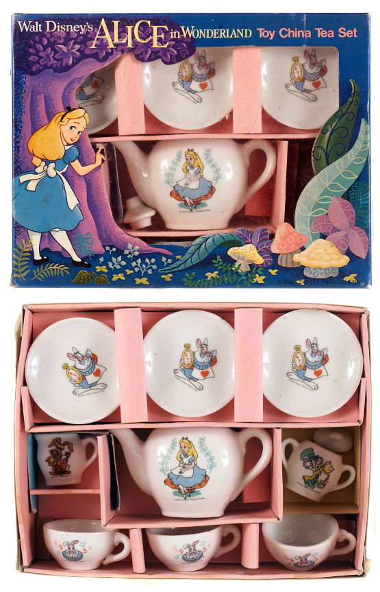 alice in wonderland toy tea set