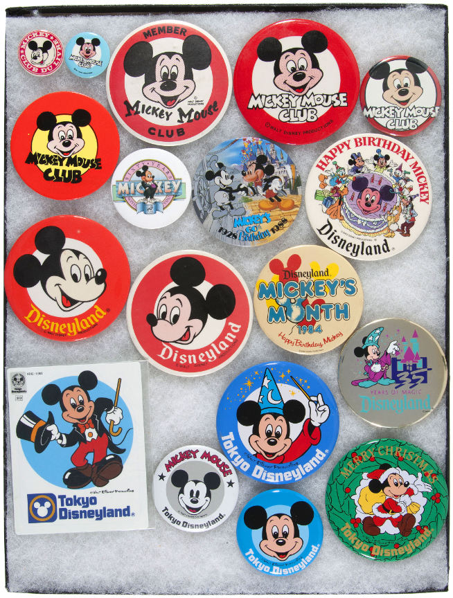 Hake's - MICKEY MOUSE 38 BUTTONS & PINS SPANNING 40 YEARS c.1960-2000.