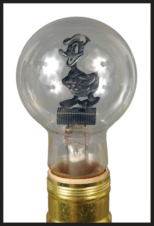 Hake's - Donald Duck Novelty Light Bulb.