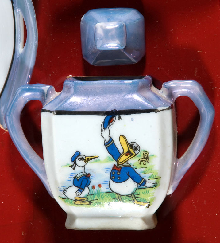 donald duck tea set